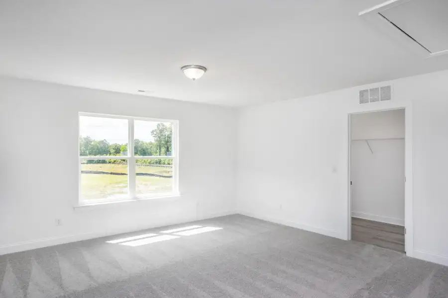 Spacious, unfurnished interior of a new home in Cedar Ridge, Angier (Image 16).