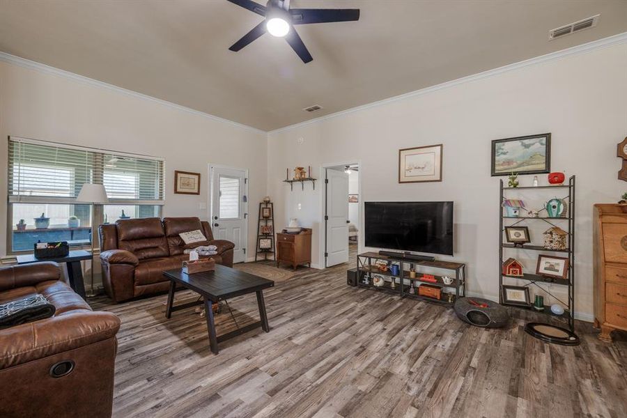 Furnished interior view inside a new home in , Abilene (Image 5).