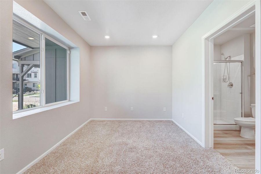 Spacious, unfurnished interior of a new home in , Broomfield (Image 17).