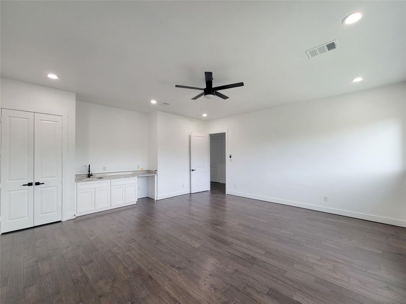 Spacious, unfurnished interior of a new home in , Houston (Image 19). Spacious, unfurnished interior of a new home in , Houston (Image 19).