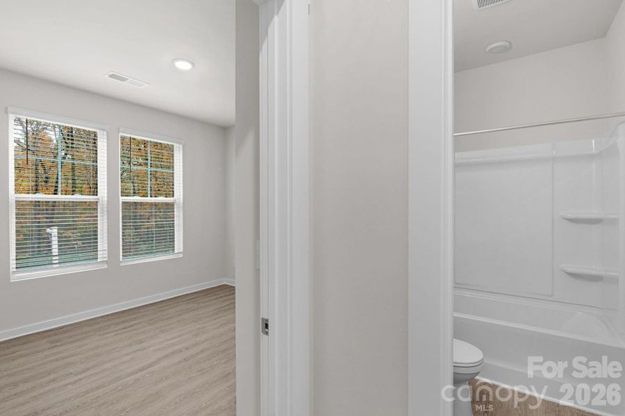 Spacious, unfurnished interior of a new home in , Monroe (Image 31).