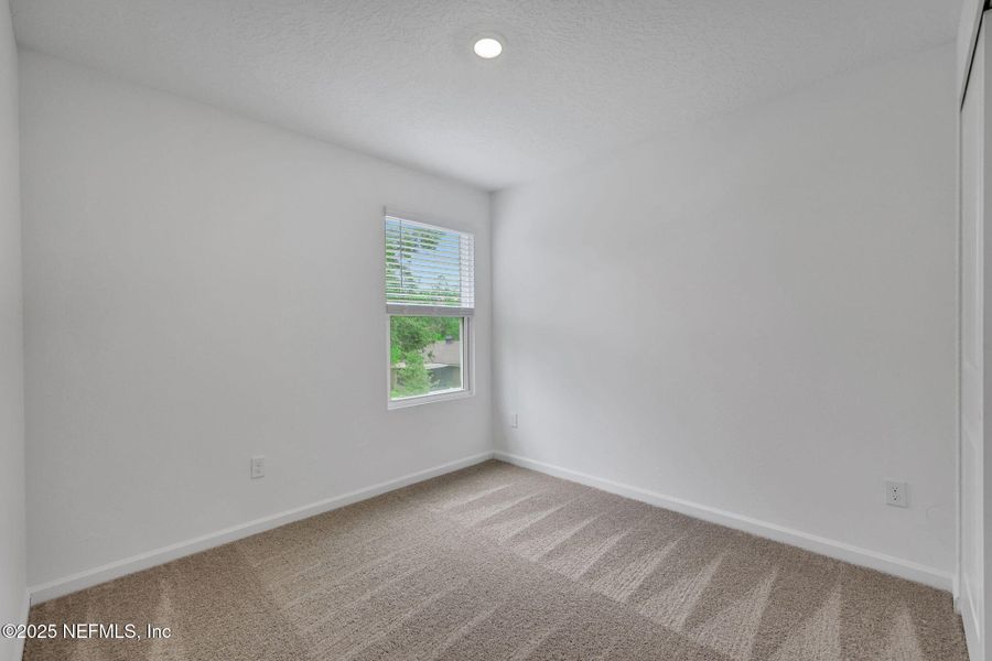 Spacious, unfurnished interior of a new home in , Jacksonville (Image 27).