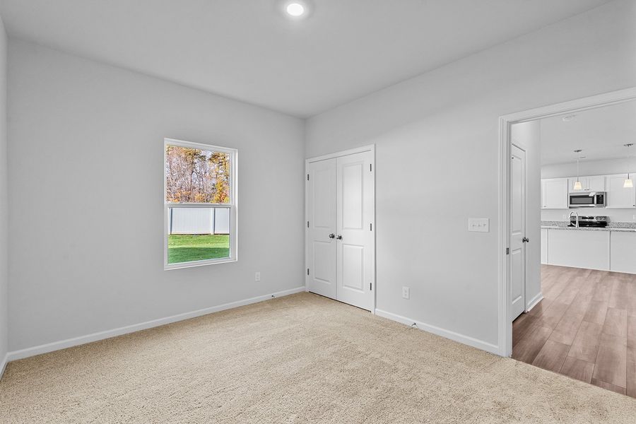 Spacious, unfurnished interior of a new home in Hanes Lake, Winston-Salem (Image 26). Spacious, unfurnished interior of a new home in Hanes Lake, Winston-Salem (Image 26).