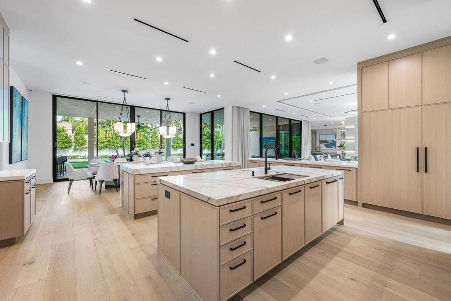 481_Thatch_Palm_Drive_17