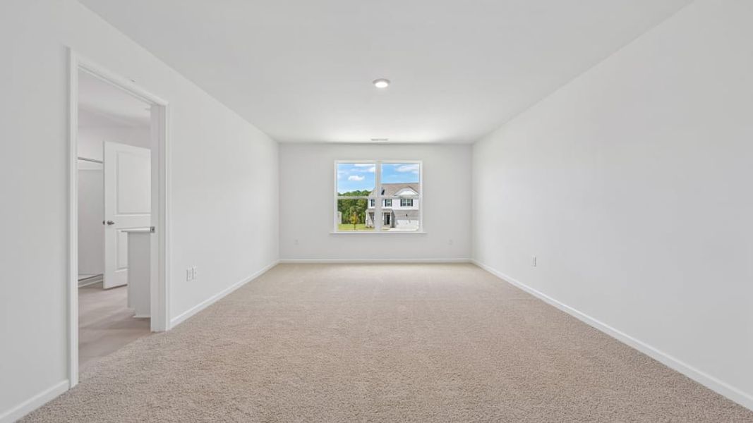 Spacious, unfurnished interior of a new home in Mason Ridge, Spring Lake (Image 23).