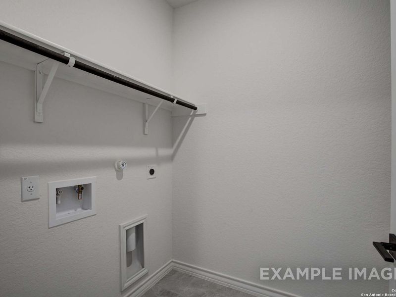 Spacious, unfurnished interior of a new home in Potranco Oaks, Castroville (Image 26). Spacious, unfurnished interior of a new home in Potranco Oaks, Castroville (Image 26).