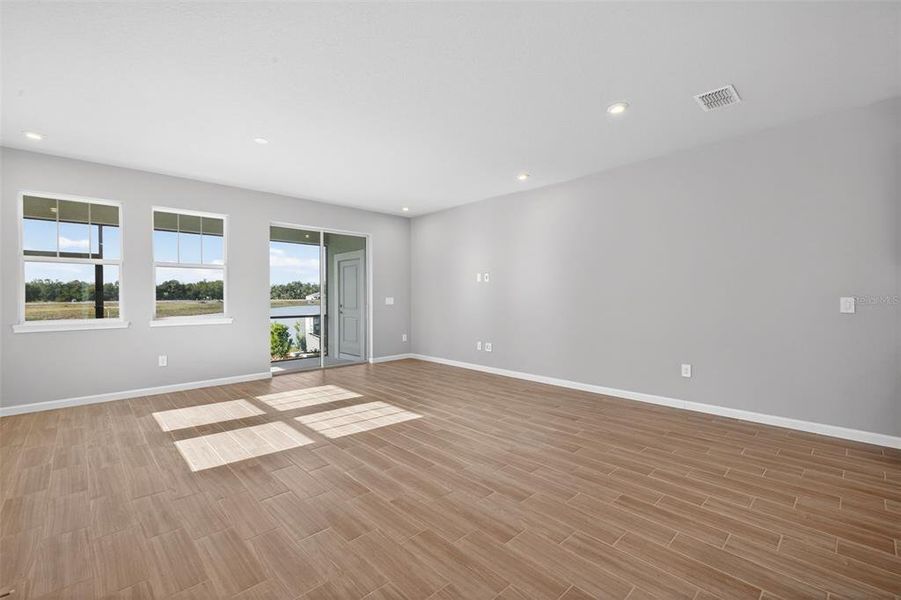 Spacious, unfurnished interior of a new home in Crosswind Ranch, Parrish (Image 15).