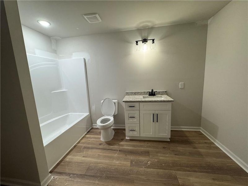 Spacious, unfurnished interior of a new home in , Jefferson (Image 20).