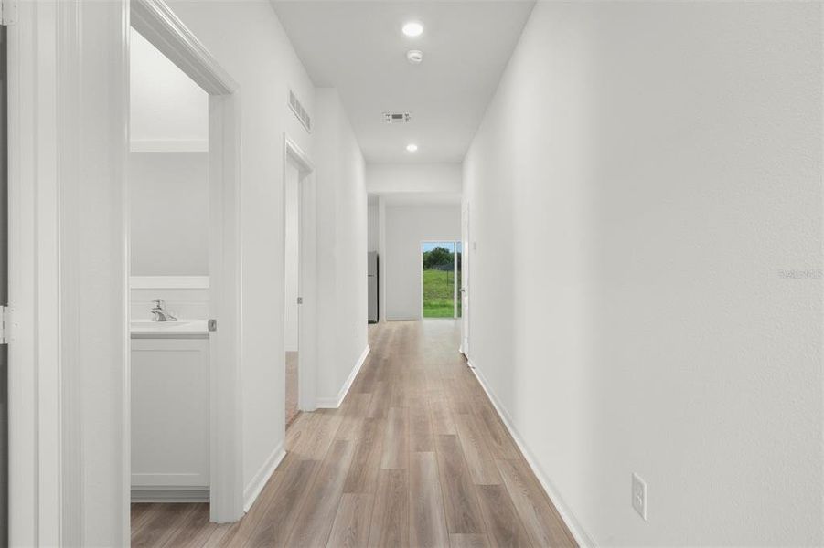 Spacious, unfurnished interior of a new home in Tula Parc, Astatula (Image 18). Spacious, unfurnished interior of a new home in Tula Parc, Astatula (Image 18).
