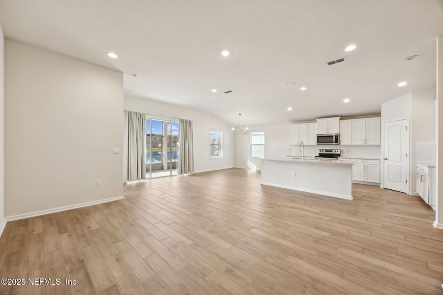 Spacious, unfurnished interior of a new home in River Glen, Yulee (Image 18). Spacious, unfurnished interior of a new home in River Glen, Yulee (Image 18).