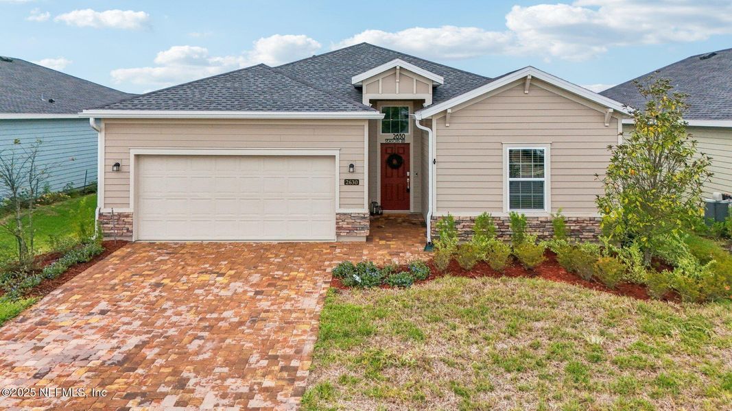 Exterior details and patio area of a home in , Green Cove Springs (Image 30).