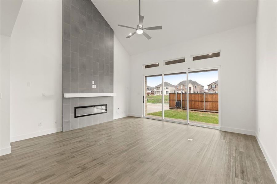 Spacious, unfurnished interior of a new home in Villages of Creekwood, Frisco (Image 19).