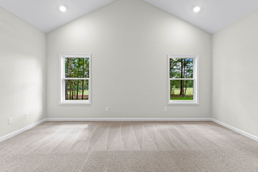 Spacious, unfurnished interior of a new home in Golfview, Thomaston (Image 34).