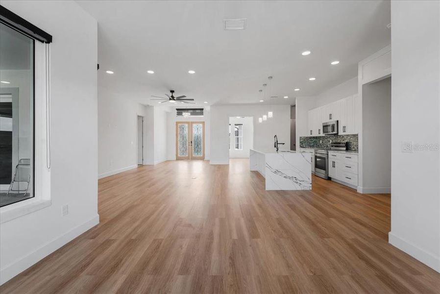 Spacious, unfurnished interior of a new home in , Port Charlotte (Image 41).