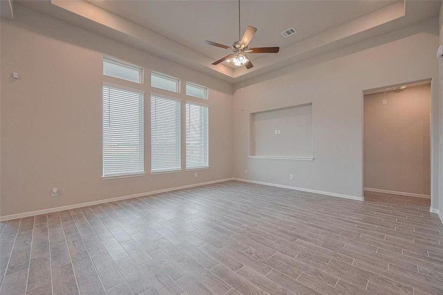 Spacious, unfurnished interior of a new home in River Ranch, Dayton (Image 30).