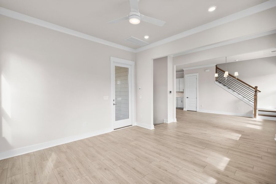 Spacious, unfurnished interior of a new home in Harbor Oaks Marina, Myrtle Beach (Image 19).