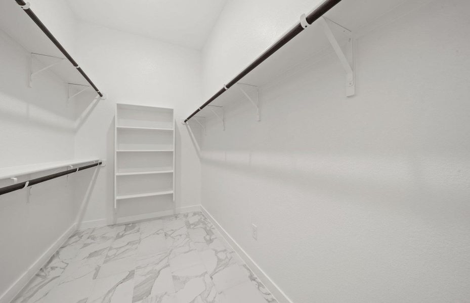 Spacious, unfurnished interior of a new home in 6 Creeks, Kyle (Image 27).