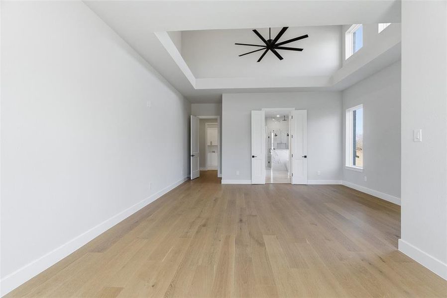 Spacious, unfurnished interior of a new home in Hidden Valley 1, Princeton (Image 26).