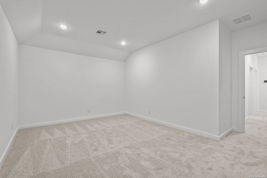 Spacious, unfurnished interior of a new home in Stillwater Ranch, San Antonio (Image 32). Spacious, unfurnished interior of a new home in Stillwater Ranch, San Antonio (Image 32).