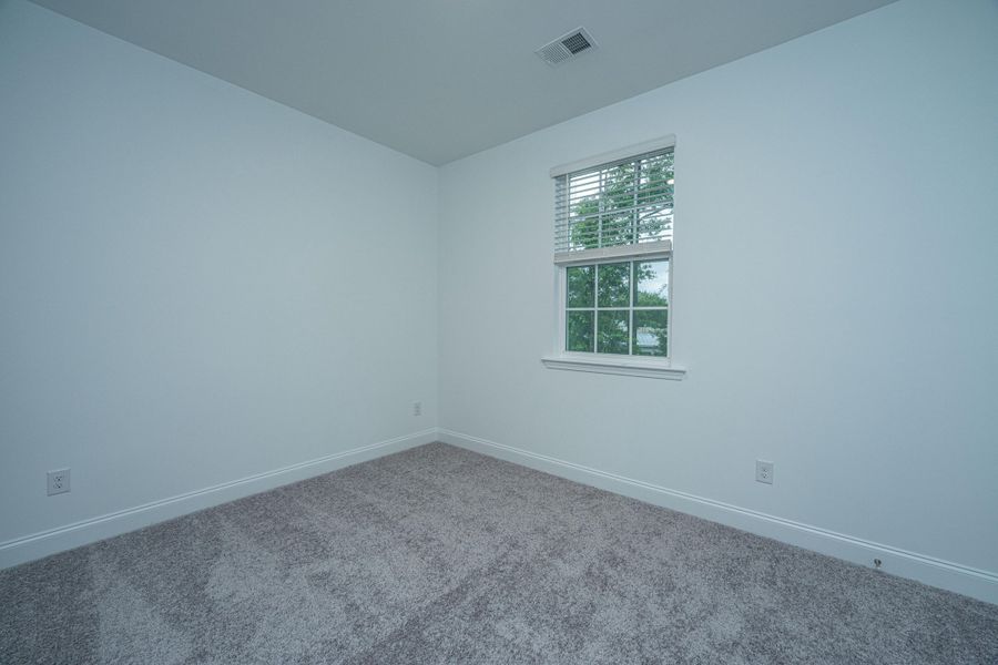 Spacious, unfurnished interior of a new home in , Wando (Image 21).