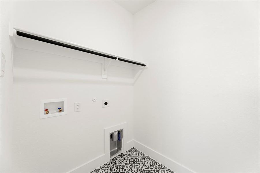 24. 2708 Painted - Utility