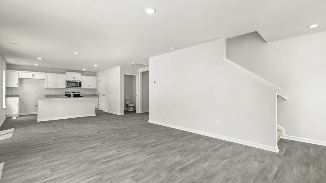Spacious, unfurnished interior of a new home in Baymeade, Lexington (Image 16).