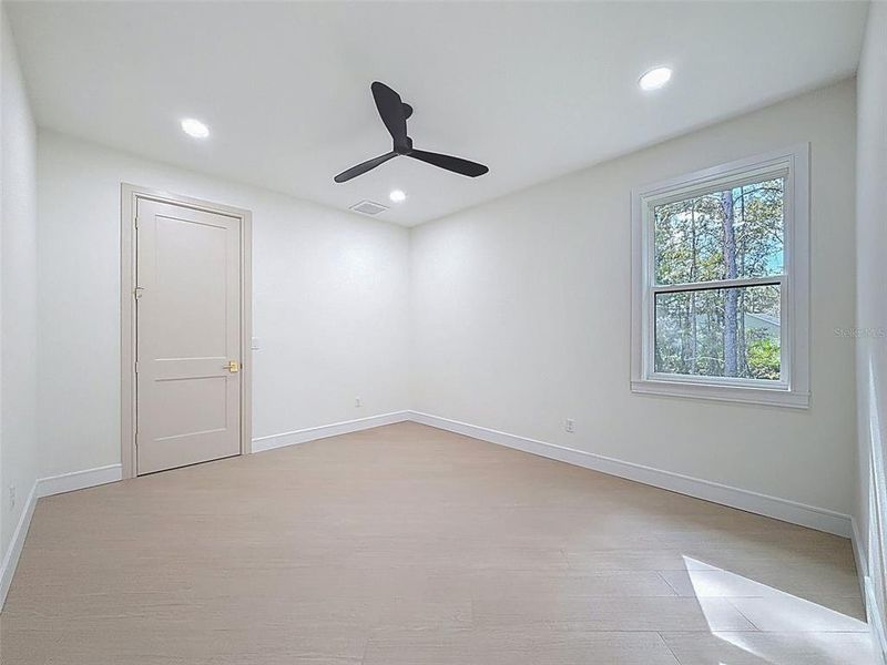 Spacious, unfurnished interior of a new home in , Homosassa (Image 68). Spacious, unfurnished interior of a new home in , Homosassa (Image 68).