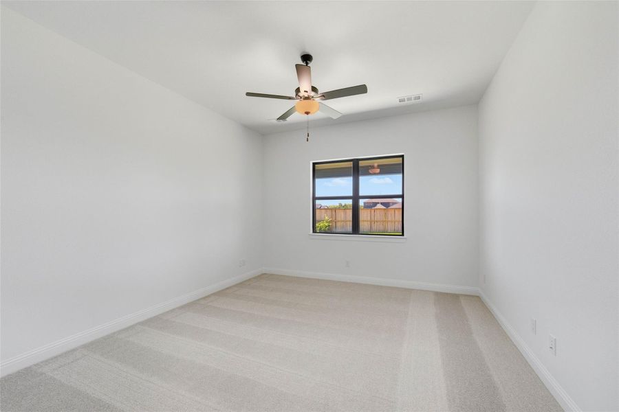 Spacious, unfurnished interior of a new home in Sienna 40', Missouri City (Image 25). Spacious, unfurnished interior of a new home in Sienna 40', Missouri City (Image 25).