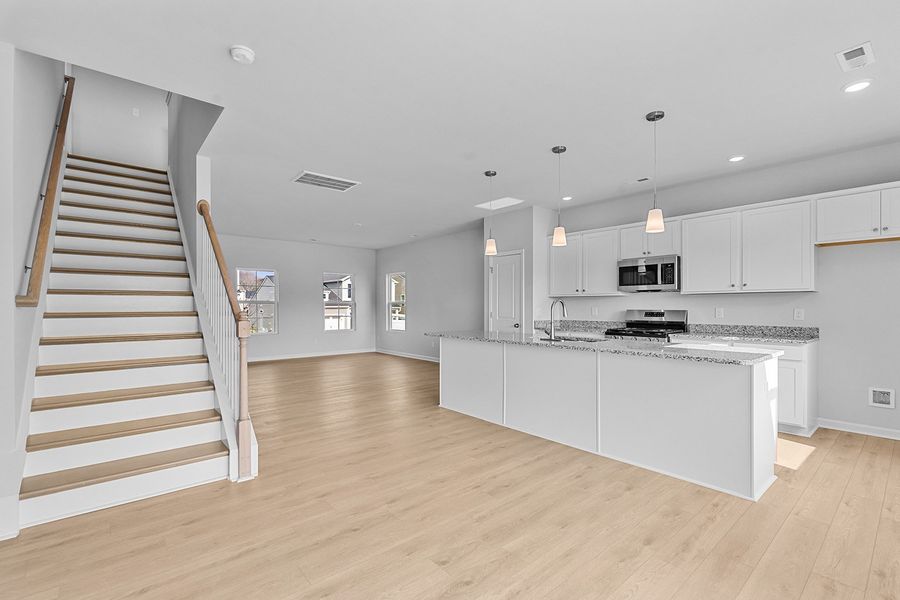 Spacious, unfurnished interior of a new home in Hanes Lake, Winston-Salem (Image 24). Spacious, unfurnished interior of a new home in Hanes Lake, Winston-Salem (Image 24).