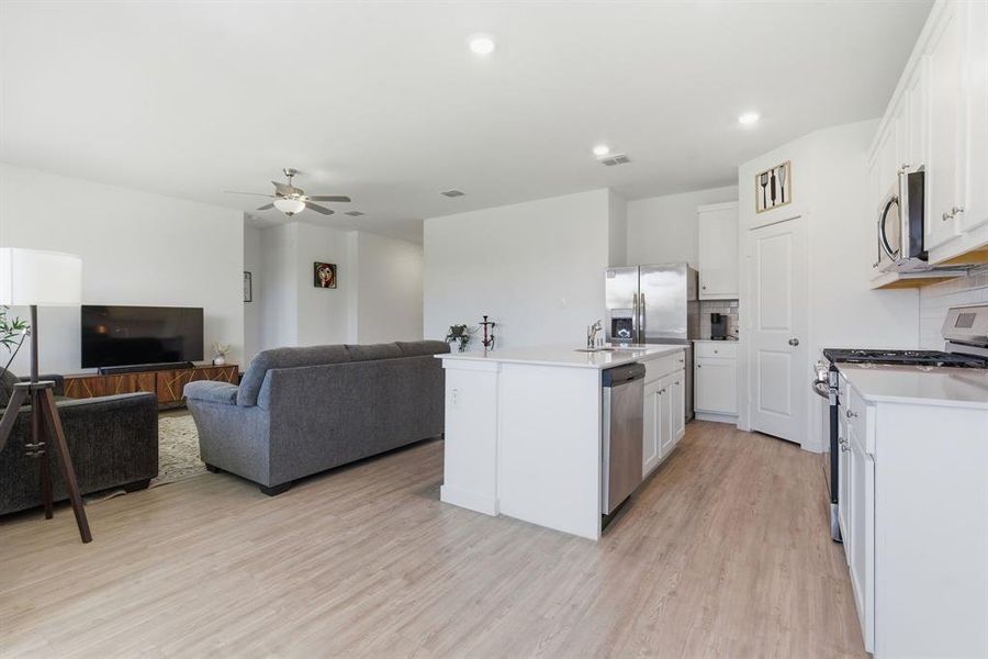 Furnished interior view inside a new home in Reatta Ridge, Justin (Image 18).