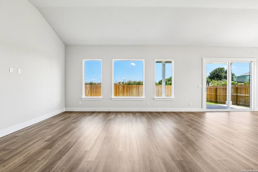 Spacious, unfurnished interior of a new home in Weltner Farms 60’s, New Braunfels (Image 24). Spacious, unfurnished interior of a new home in Weltner Farms 60’s, New Braunfels (Image 24).