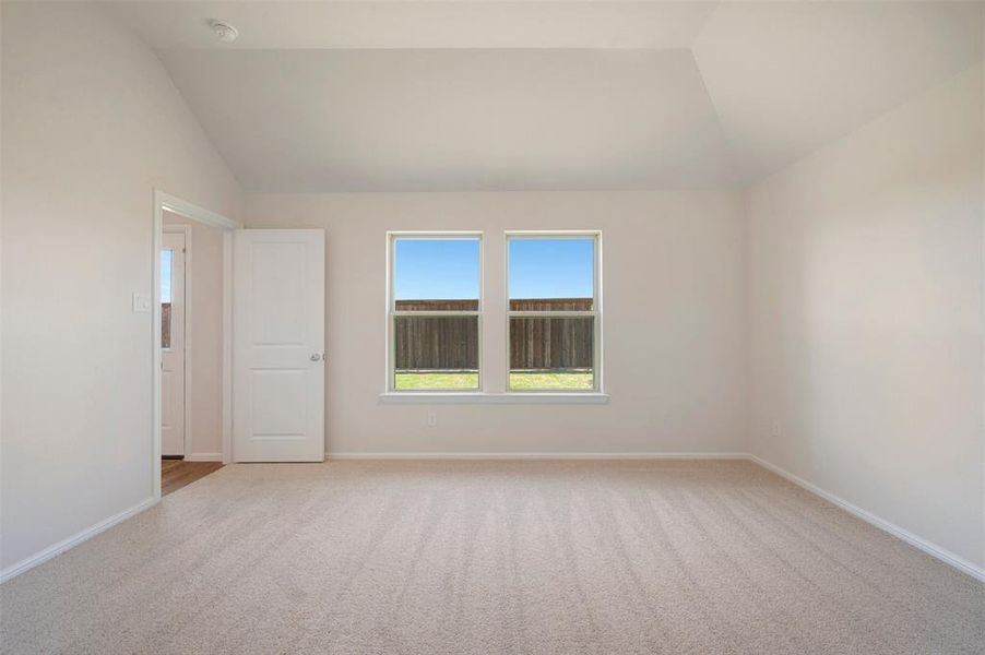 Spacious, unfurnished interior of a new home in Tarrytown, Crowley (Image 34).