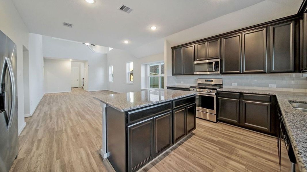Representative furnished interior of a home built from the Meridian by Brightland Homes in Mostyn Springs, Magnolia (Image 5).