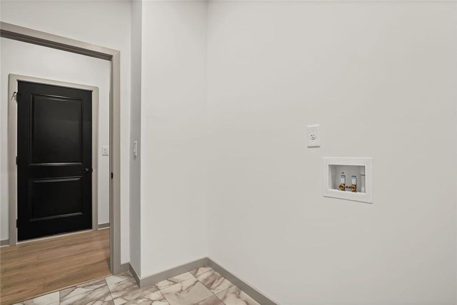 Spacious, unfurnished interior of a new home in Sage Woods, Dallas (Image 26).
