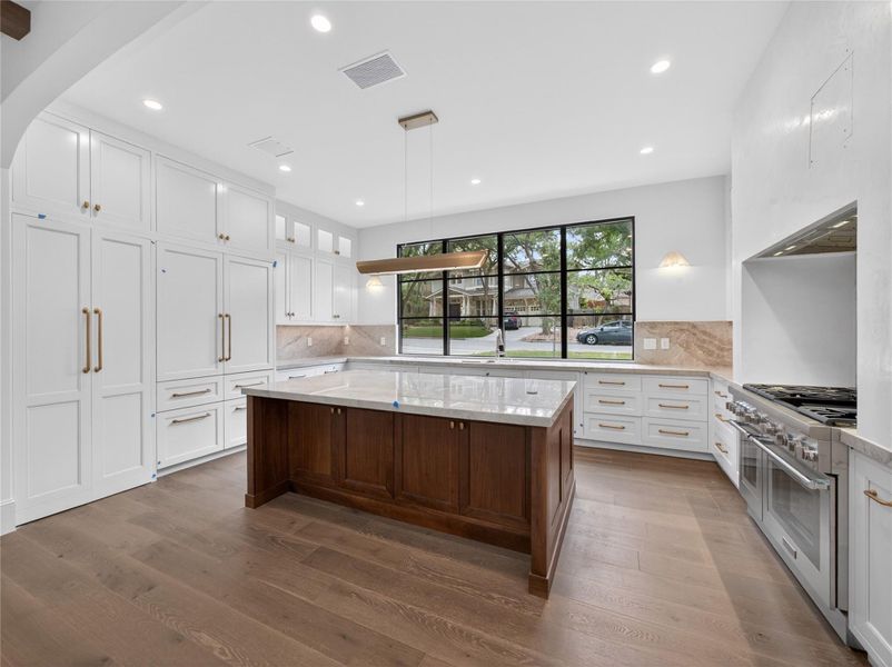 Furnished interior view inside a new home in , Austin (Image 7).