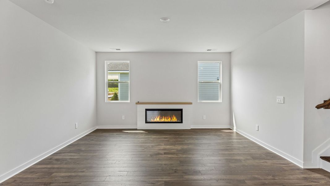 Spacious, unfurnished interior of a new home in Reserve at Hickory Ridge, Columbia (Image 37).