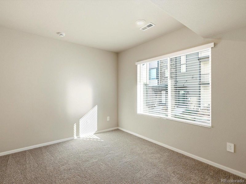 Spacious, unfurnished interior of a new home in Three Hills, Morrison (Image 21).