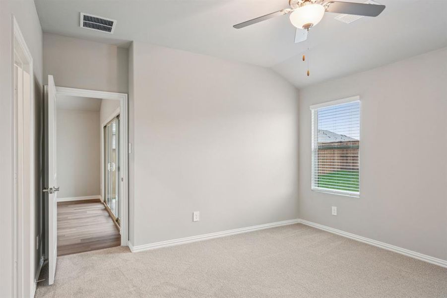 Spacious, unfurnished interior of a new home in Lakehaven - Signature Series, Farmersville (Image 20).