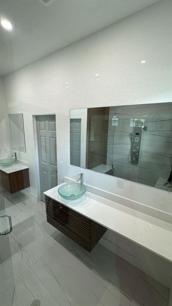 Furnished interior view inside a new home in , Port St. Lucie (Image 6).