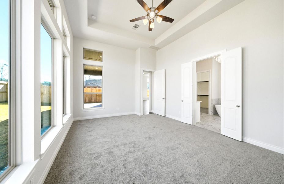 Spacious, unfurnished interior of a new home in The Highlands 55′, Porter (Image 29).