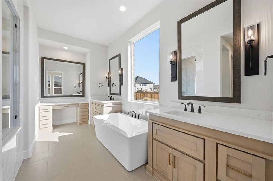 Furnished interior view inside a new home in Star Trail, Prosper (Image 11).