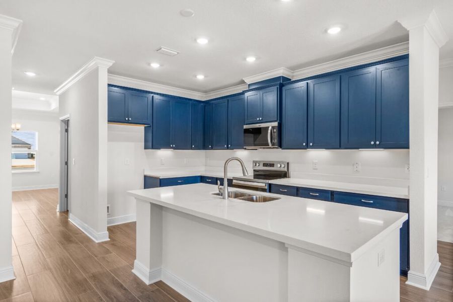 Furnished interior view inside a new home in Lake Merial, Panama City (Image 4).