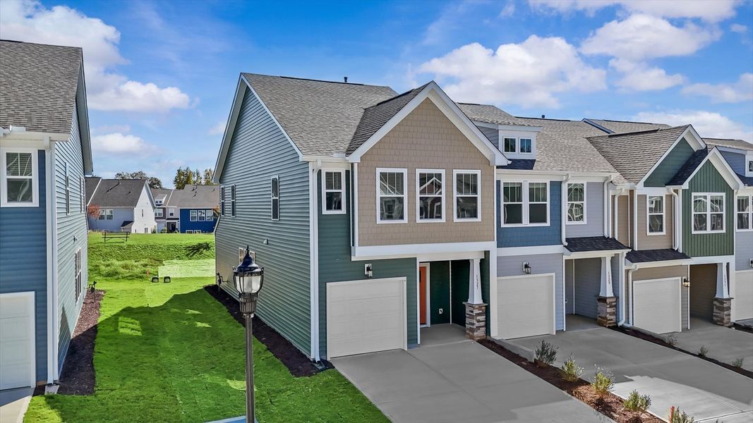 Exterior details and patio area of a home in Tyger Ridge, Moore (Image 19).
