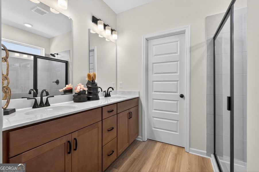 Furnished interior view inside a new home in Cobblestone Crossing Commons, Warner Robins (Image 36).