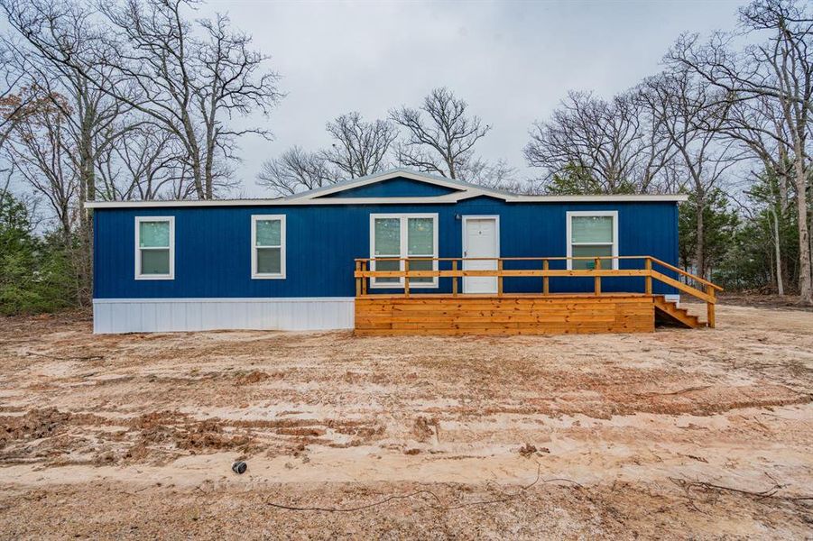 Exterior details and patio area of a home in , Mabank (Image 17).