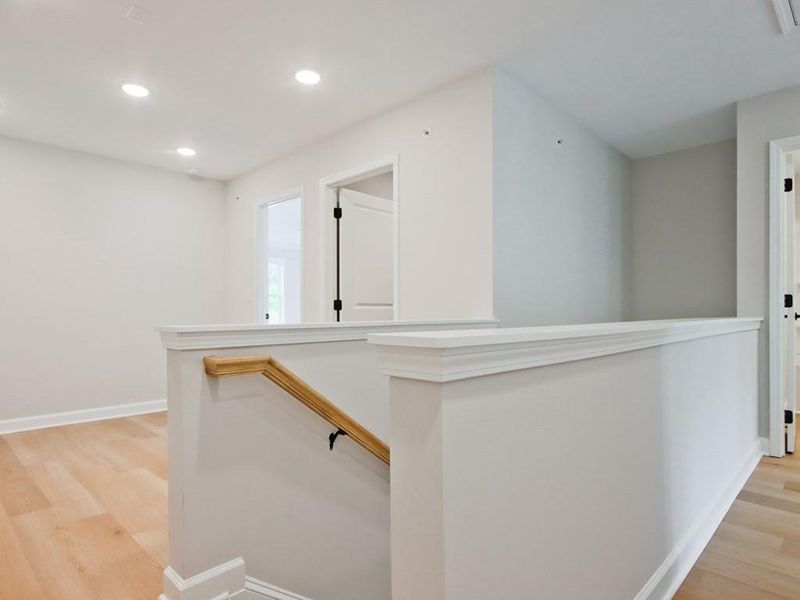 Spacious, unfurnished interior of a new home in Cherokee Township, Acworth (Image 26).