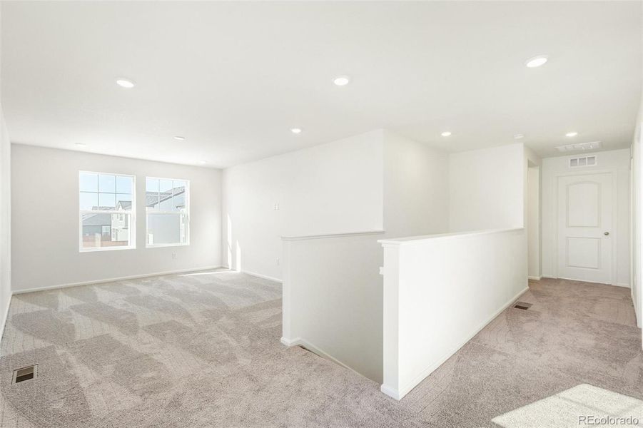 Spacious, unfurnished interior of a new home in Farmlore, Brighton (Image 33).