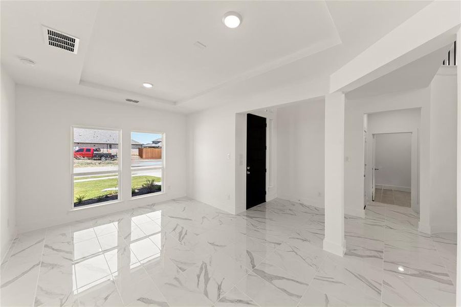 04. 15000 Pizarro - Living