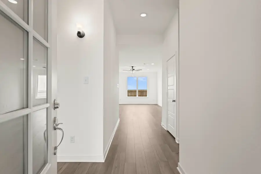 Spacious, unfurnished interior of a new home in Hartrick Ranch, Temple (Image 9). Spacious, unfurnished interior of a new home in Hartrick Ranch, Temple (Image 9).