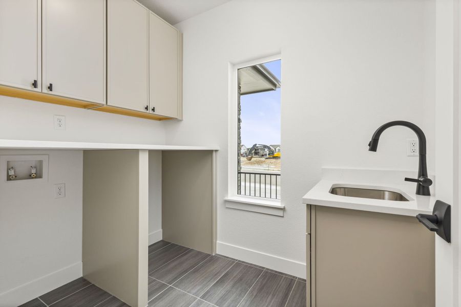 1727 Abundance - Laundry Area